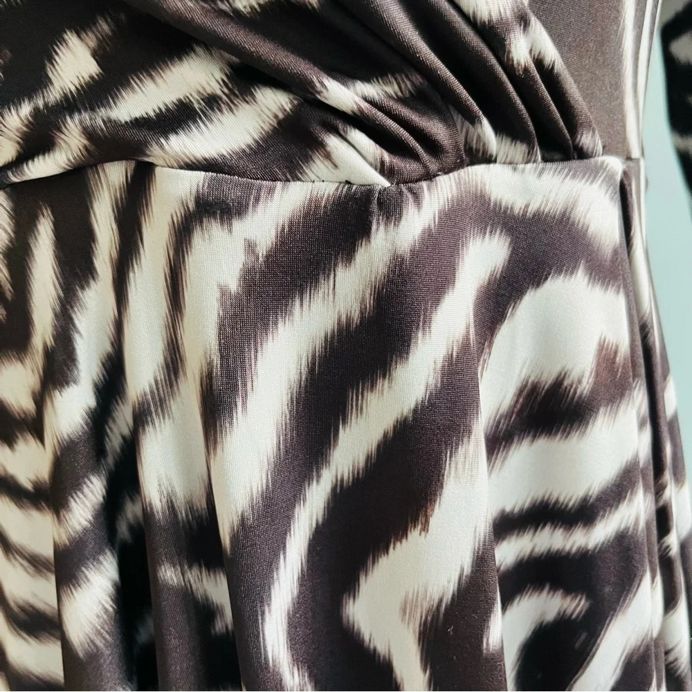 Zara NWT Zebra Animal Print Long Sleeve V-Neckline Stretch Dress Size Medium - Picture 9 of 15